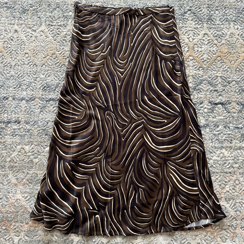 J.Mc Laughlin Skirt Women’s Size 2. New With Tags